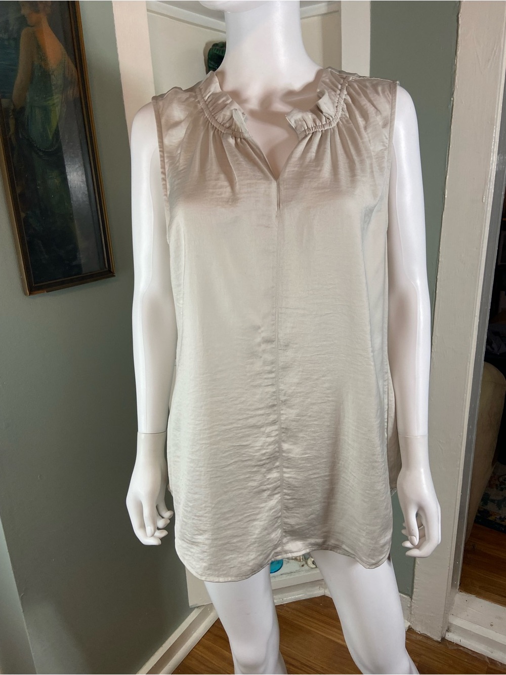 CAbi 3441 Last Dance Sleeveless Blouse Silver-Gray Satiny Top Shirt Tunic Large